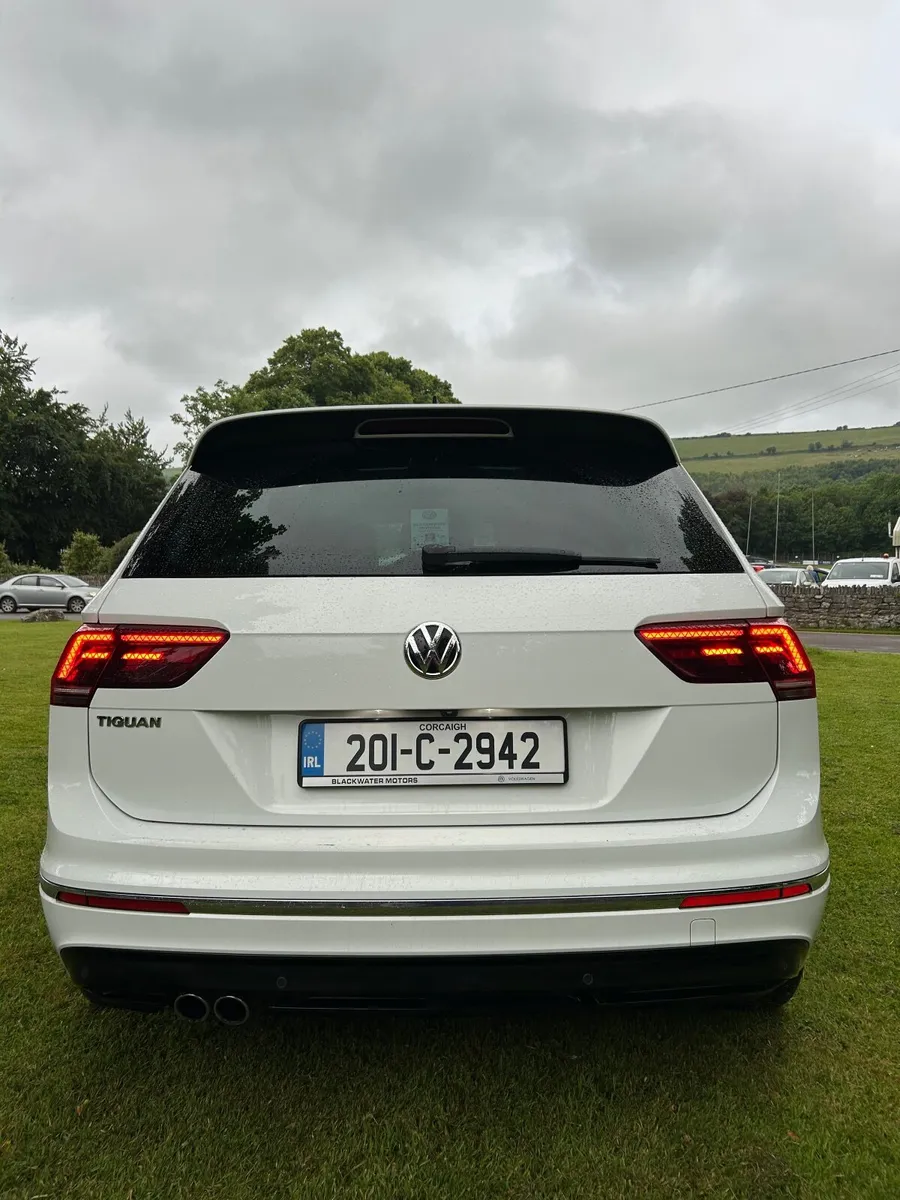 Volkswagen Tiguan R line - Image 3