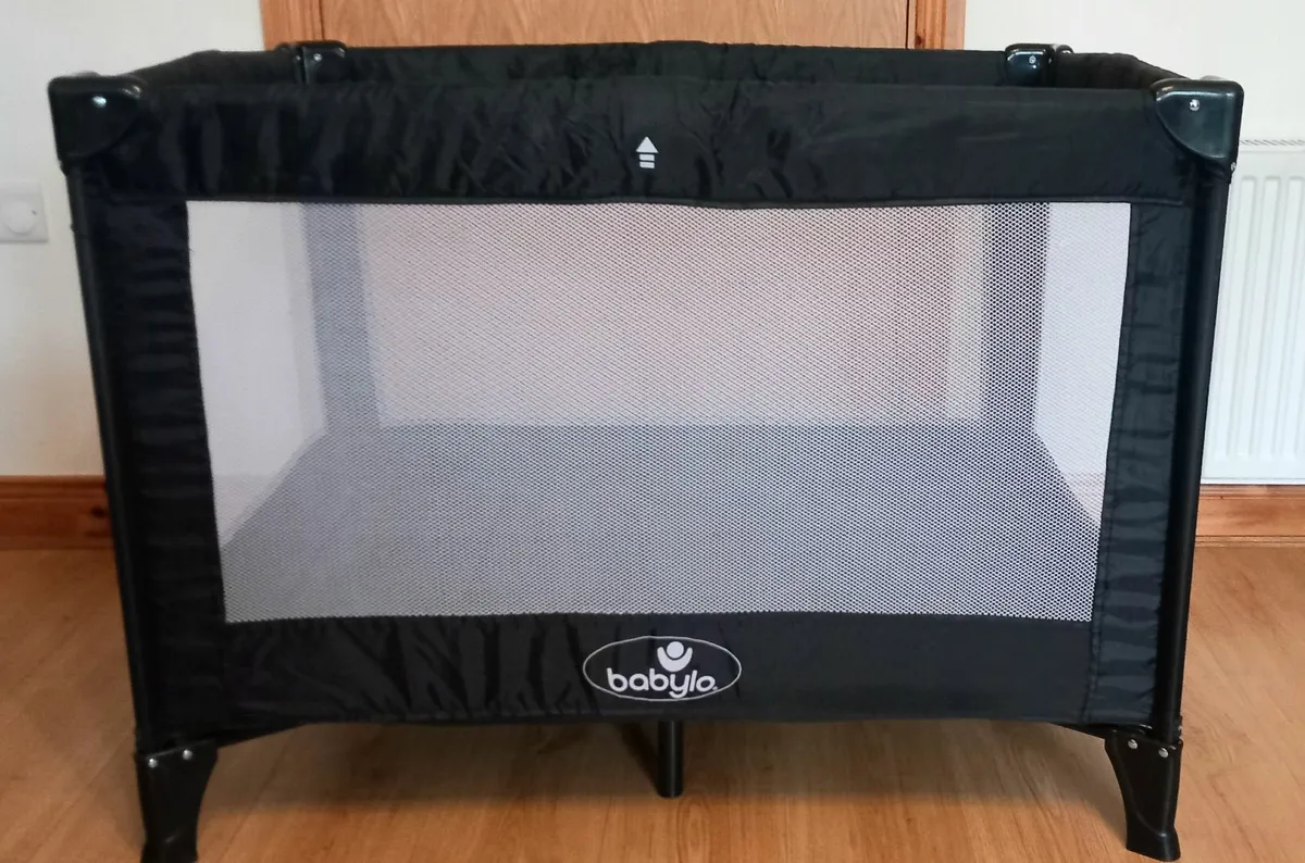 Babylo Travel Cot / Playpen - Image 1