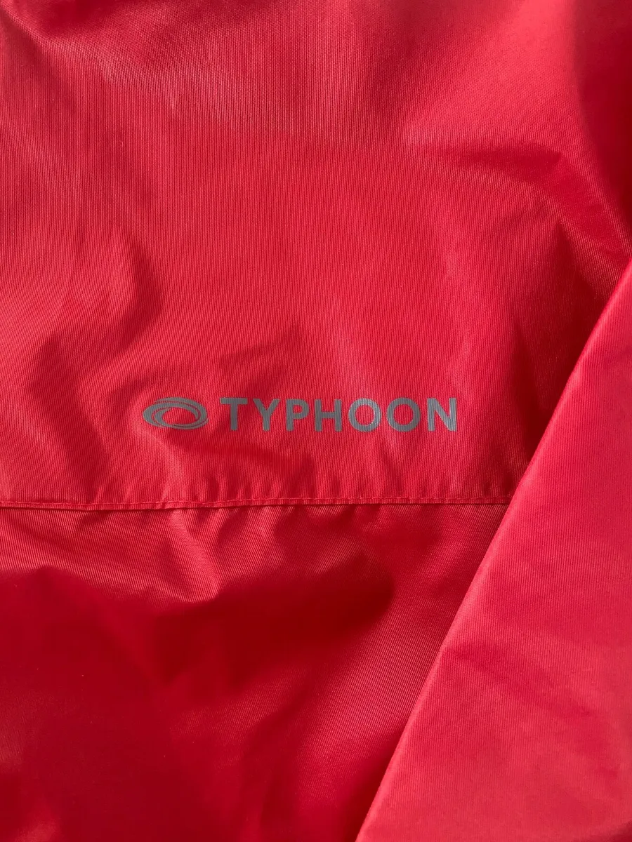 Men’s waterproof jacket - Image 3