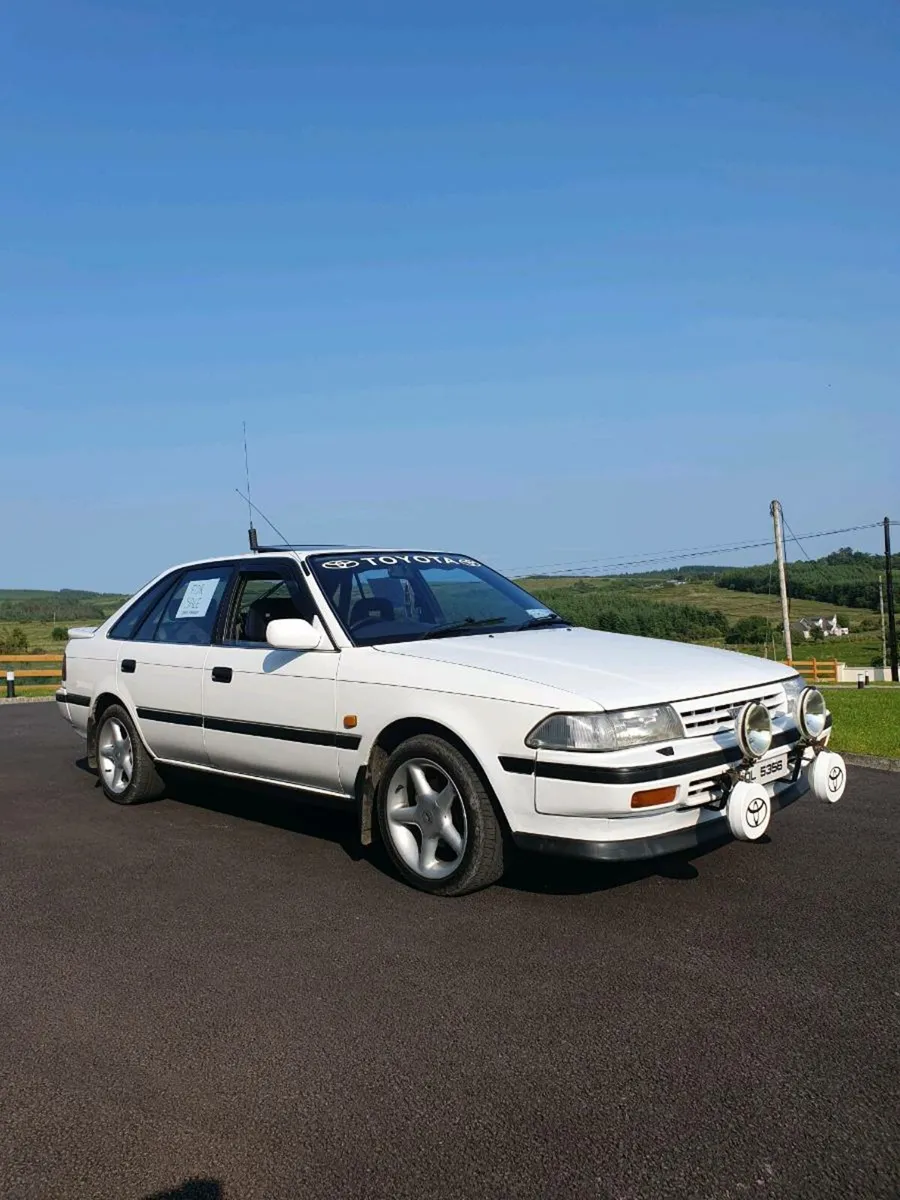 Toyota Carina 2 2.0 Executive - Image 1