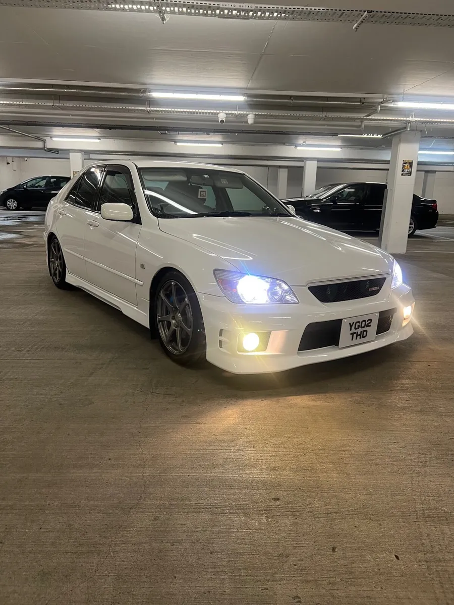Toyota Altezza 2002 - Image 2