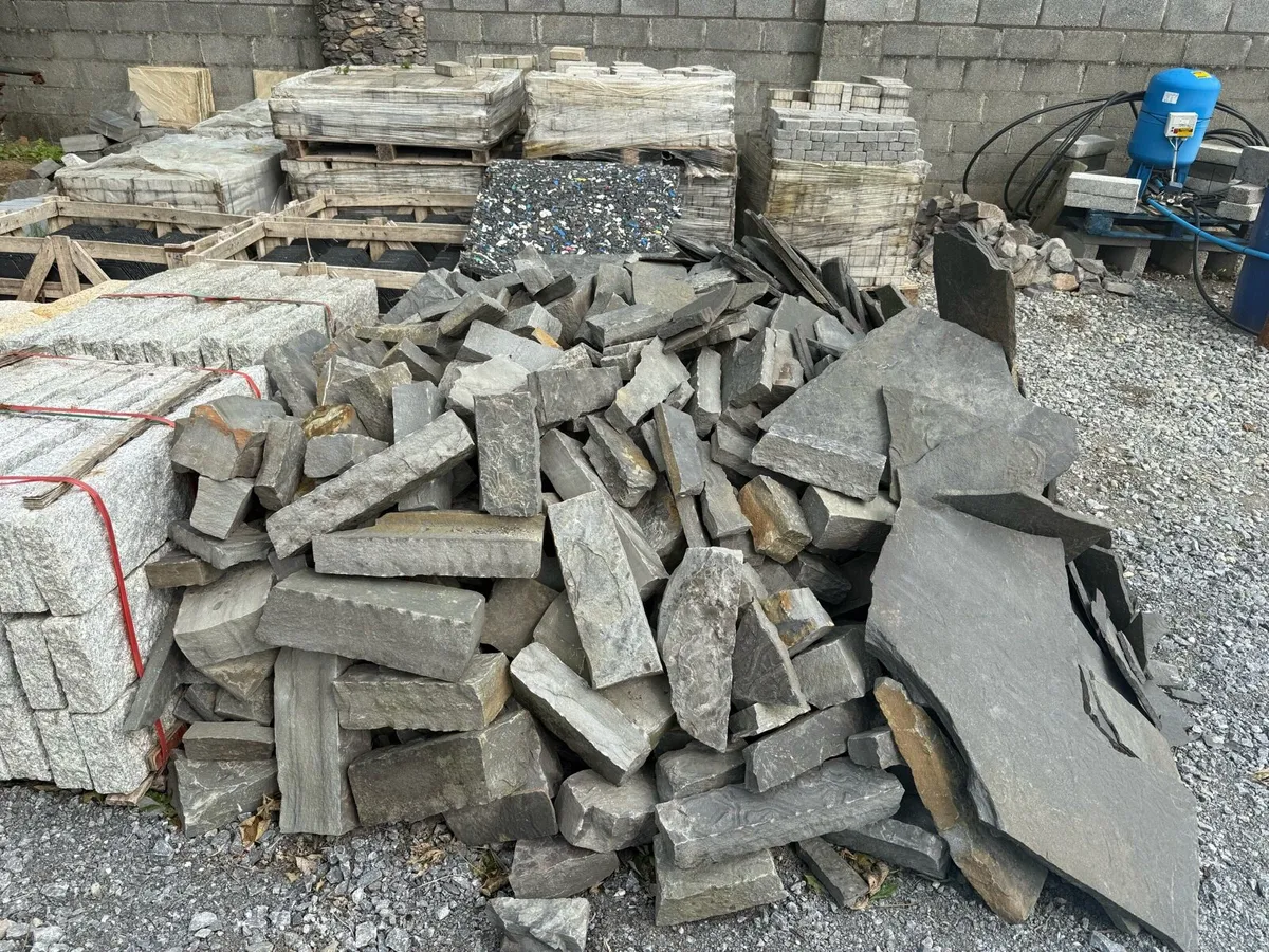 Yard clearance with all kinds of building material - Image 4