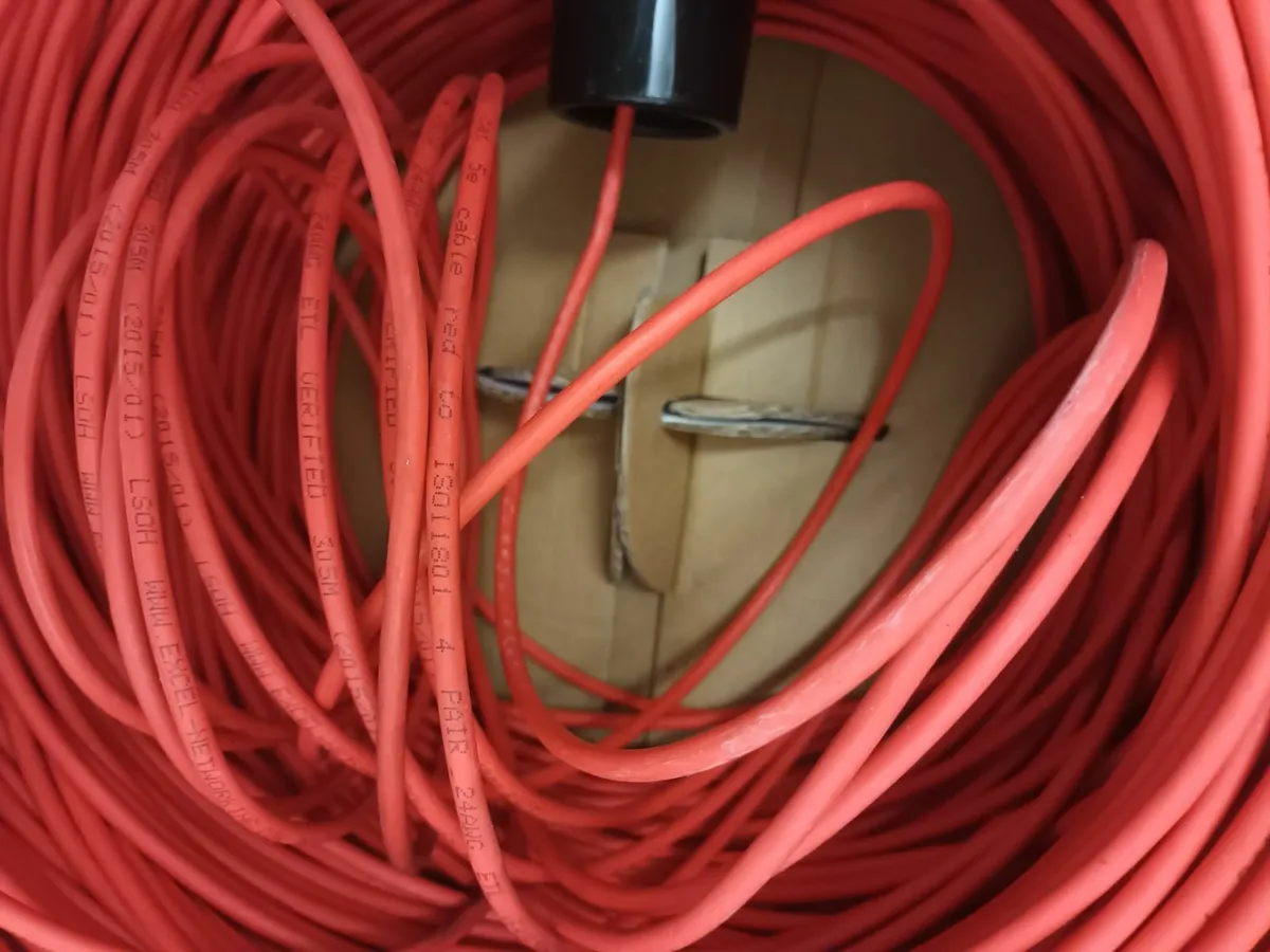 Red Cable Category 5e - Image 4