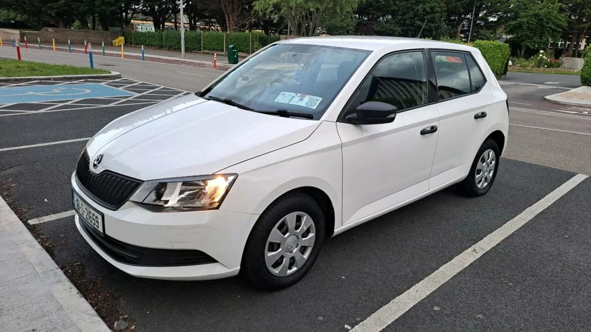 Fabia 2016 1.0 mpi petrol Fresh nct tax low milage - Image 2
