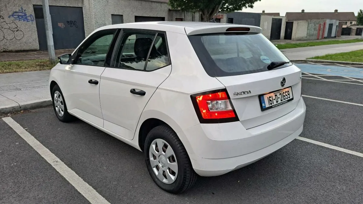 Fabia 2016 1.0 mpi petrol Fresh nct tax low milage - Image 4