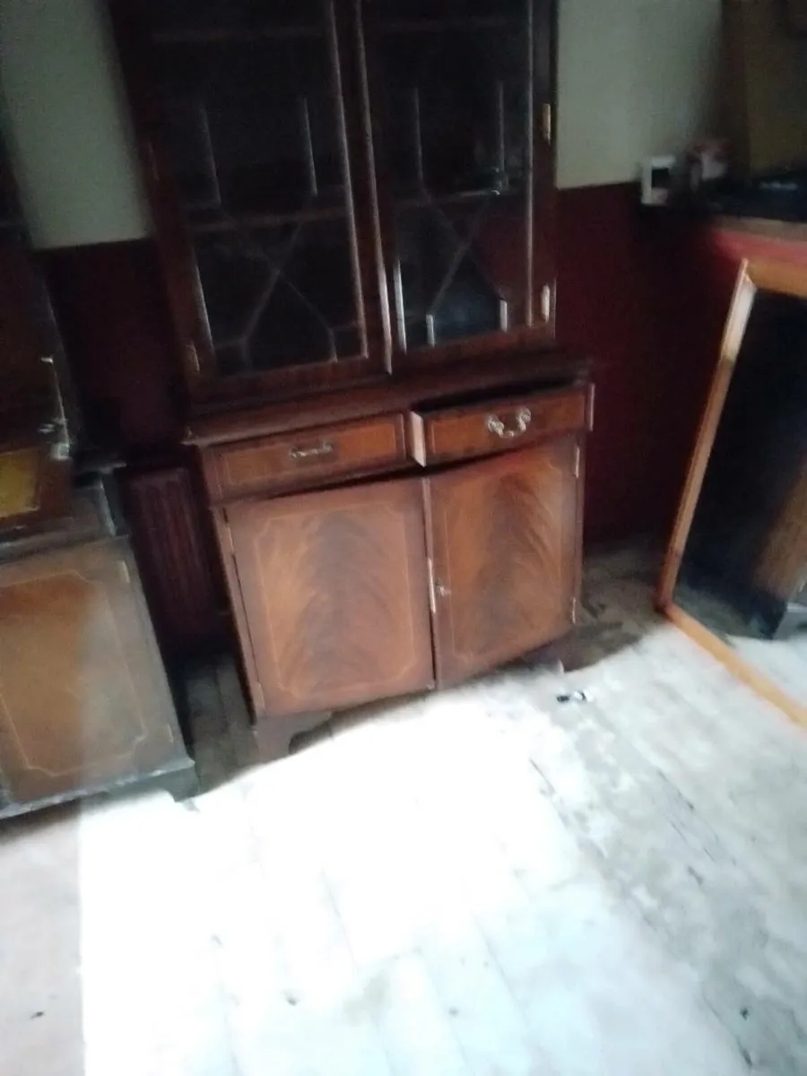 Display cabinets x2 - Image 3