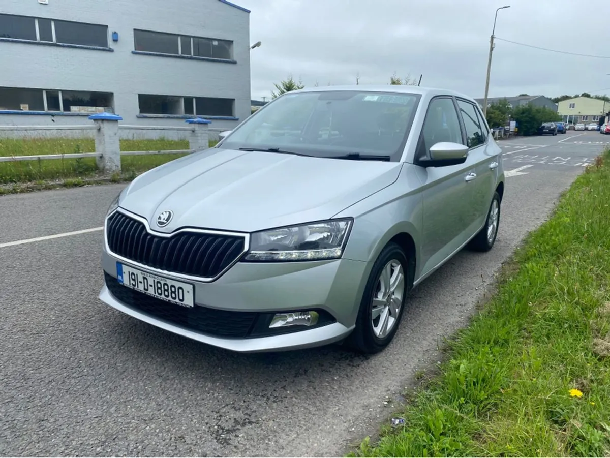 Skoda Fabia Ambition 1.0 MPI 75hp 4DR - Image 2