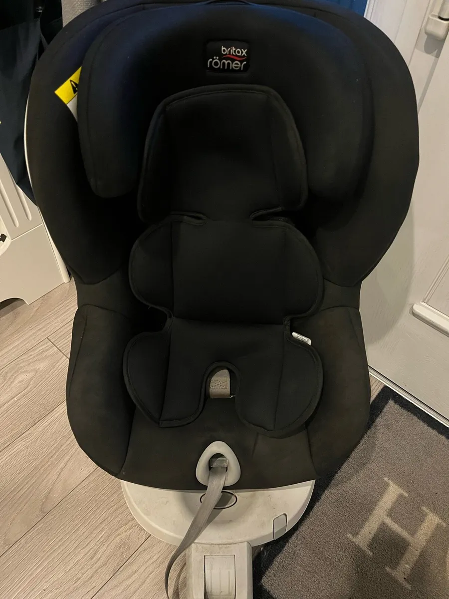 Britax Romer dual fix swivel car seat - Image 4