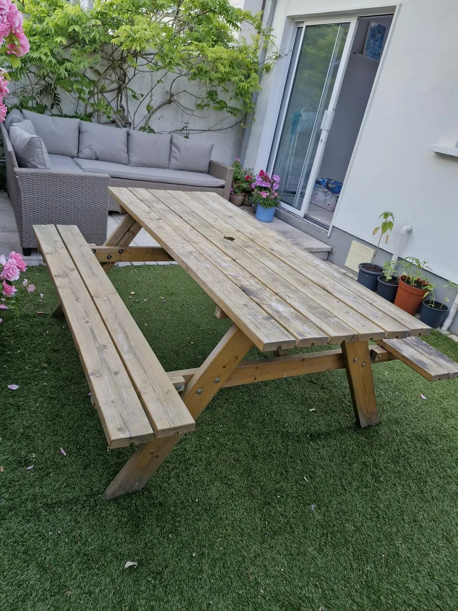 Picnic table - Image 2