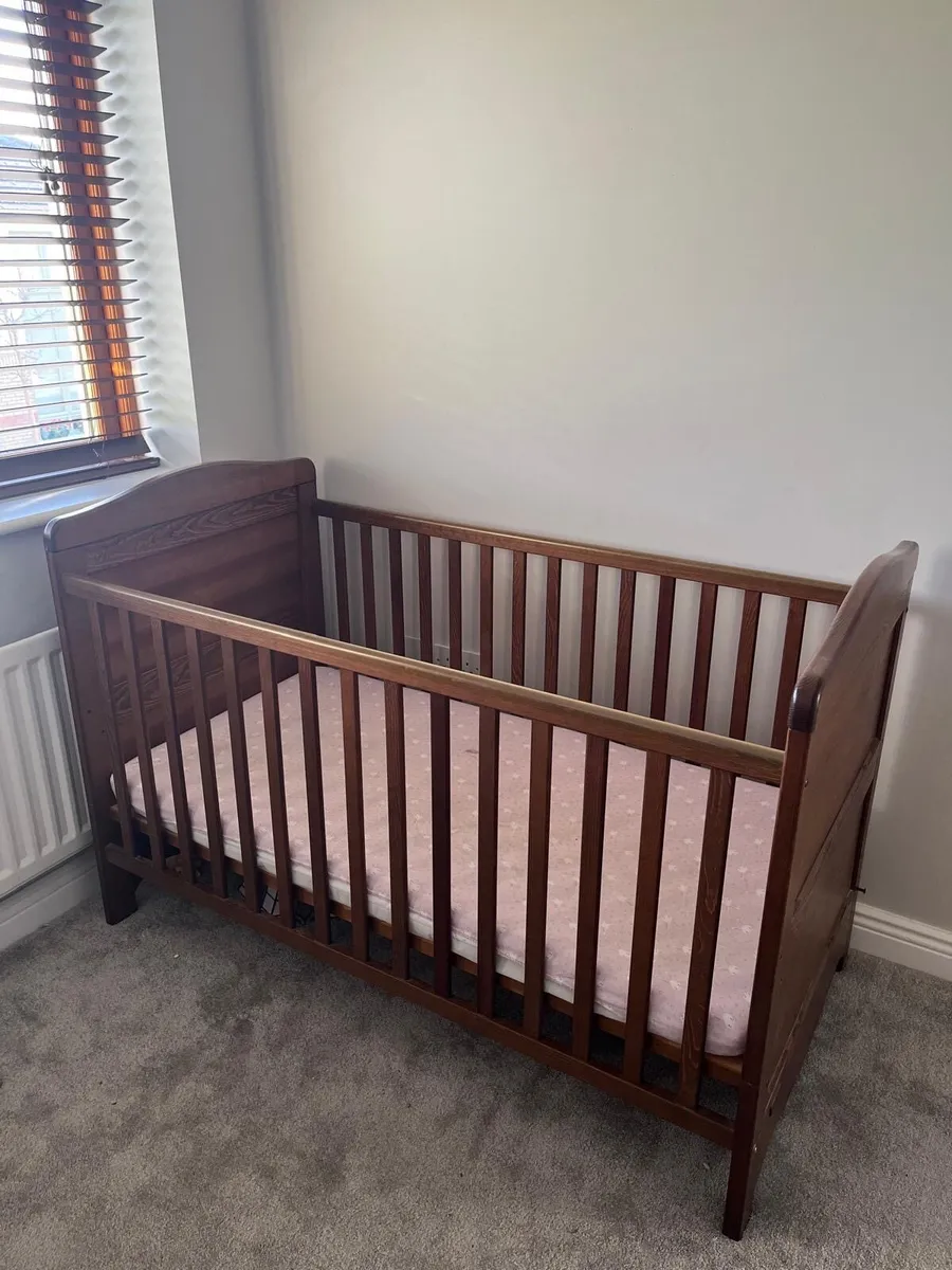 Cot - Image 1