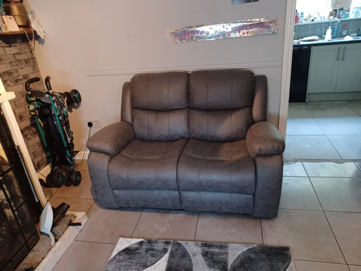 New all recliner sofas 3+2+1 only 1065 - Image 2