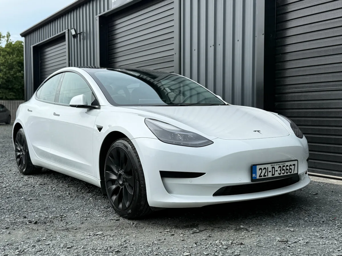 Tesla Model 3 2022 - Image 4