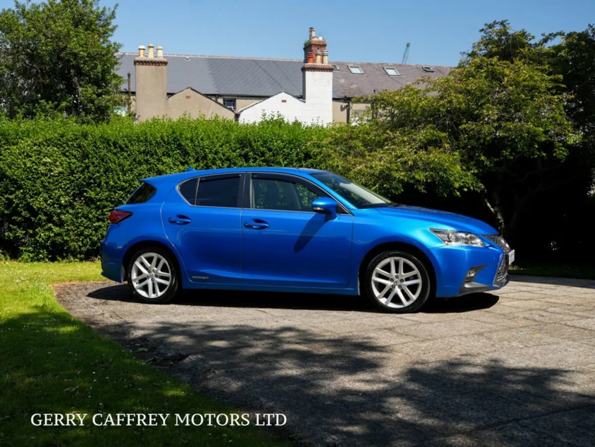Lexus CT200H 1.8 136BHP Advance HA - Image 3