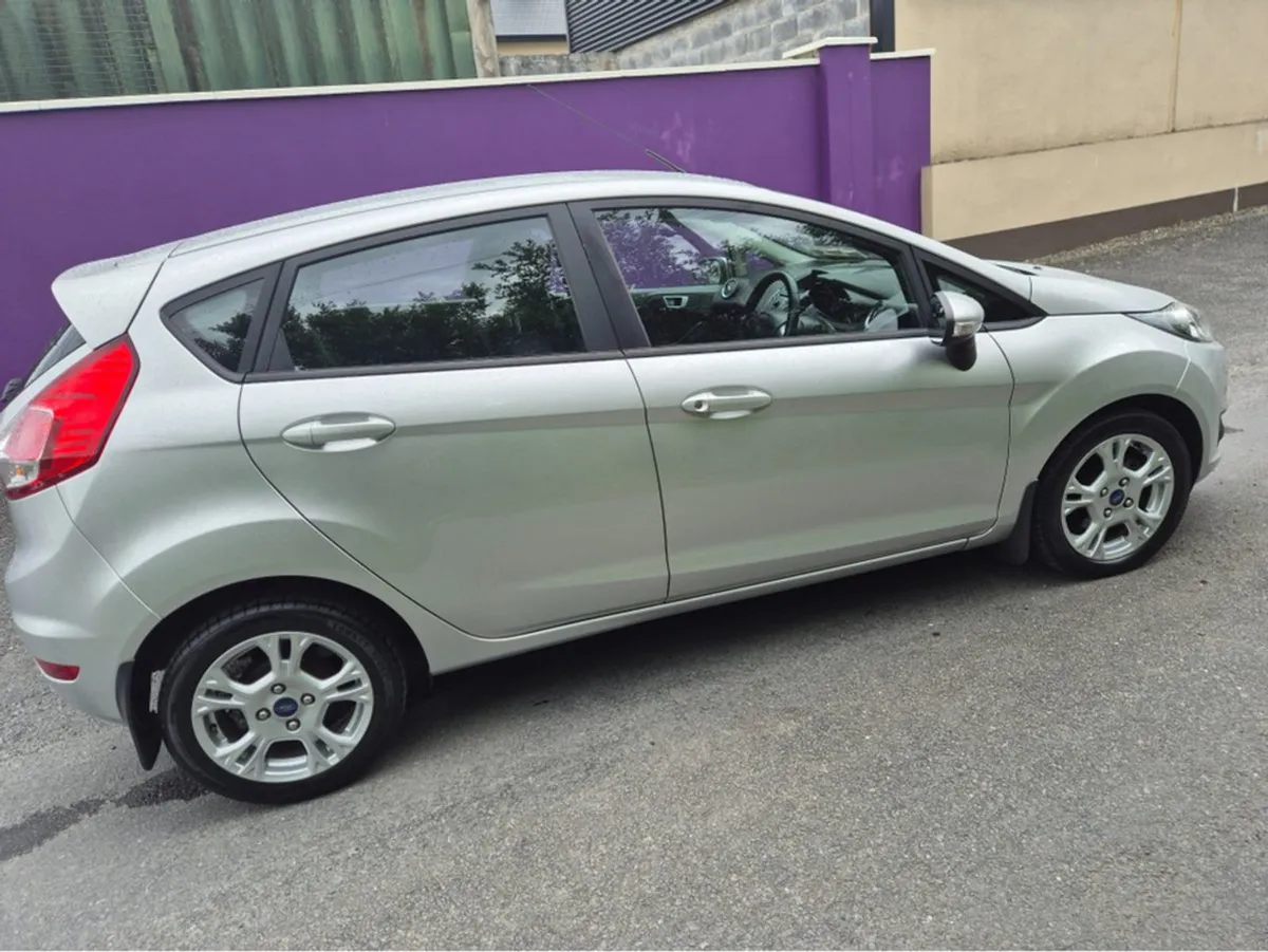 Ford Fiesta MCA Zetec 1.5 75ps M5 4DR 5DR - Image 3