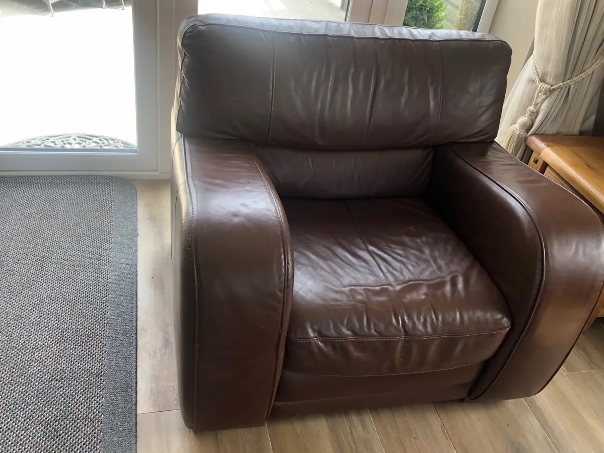 Suite of furniture - Image 3