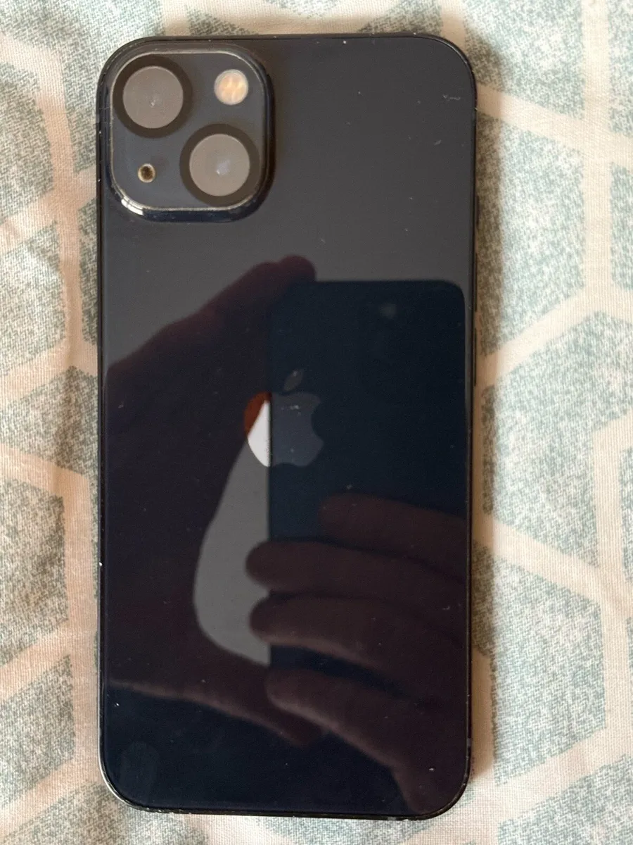 I phone 13 - Image 3