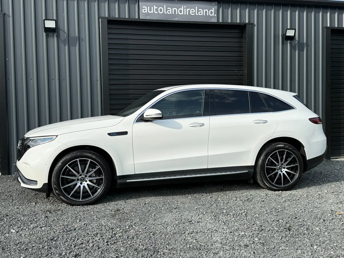 211 Mercedes EQC 400 Amg Line 4 Matic - Image 4