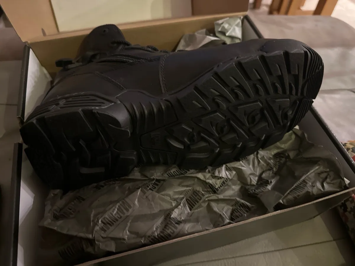 Magnum Steel Cap Black Leather Boots - Image 3