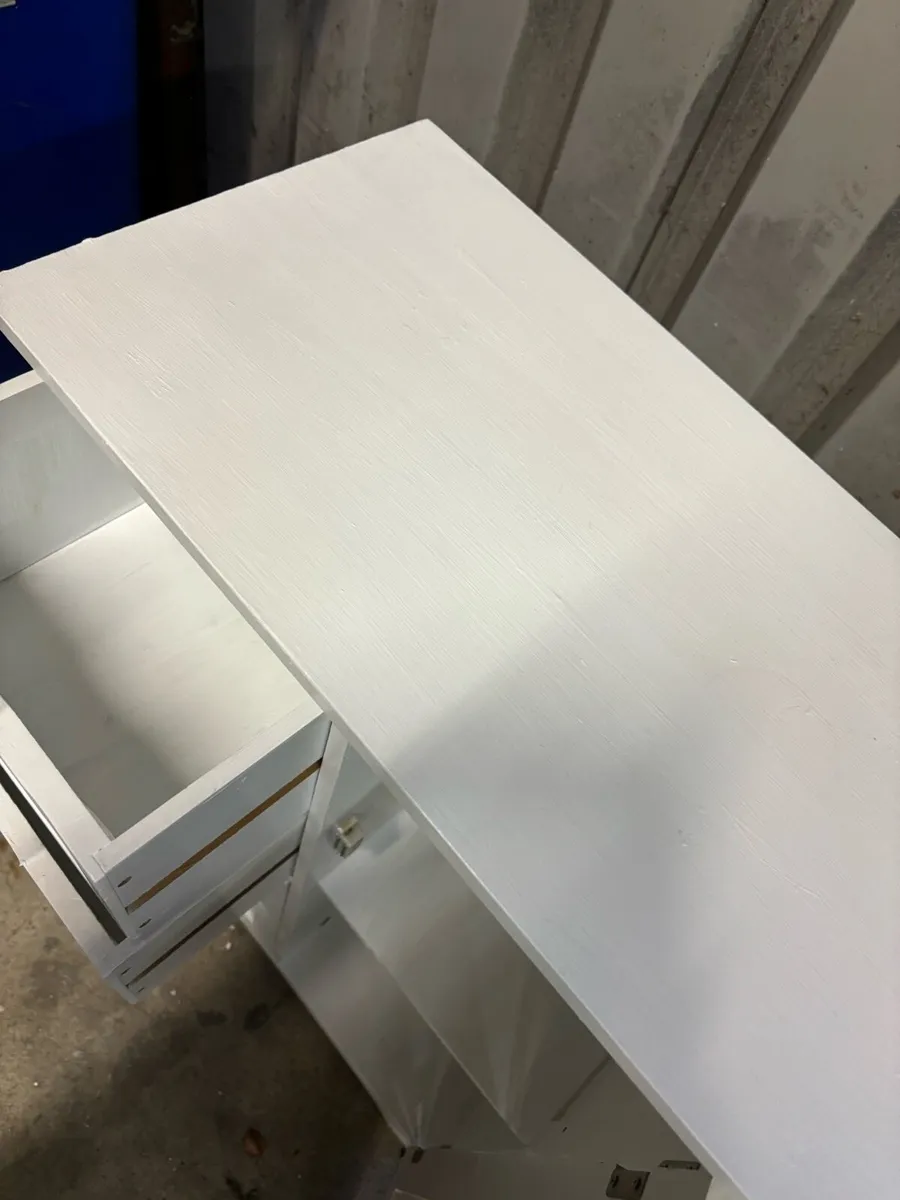 Small white bathroom storage press - Image 3