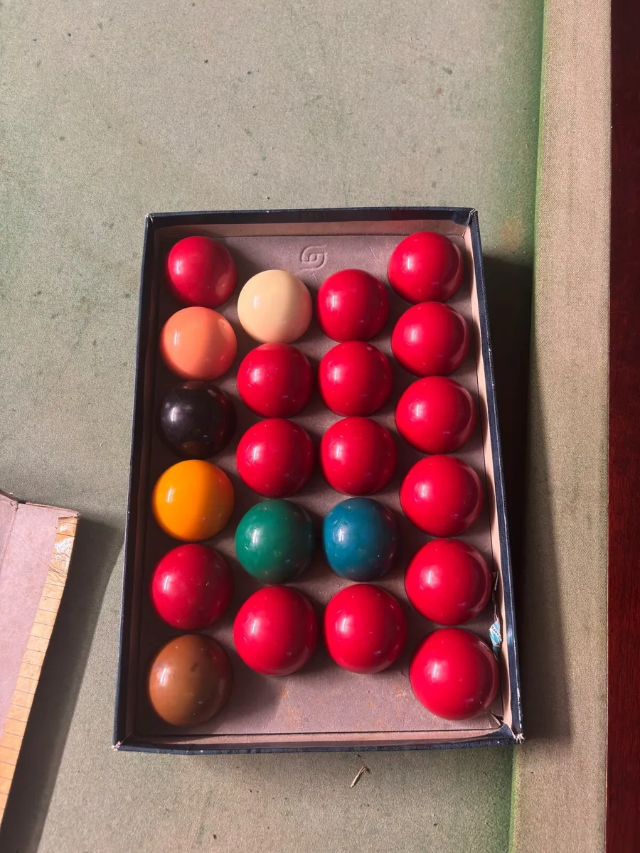 Pool table - Image 4