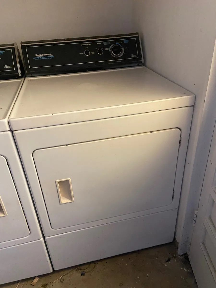 Speed Queen has dryer - Image 2