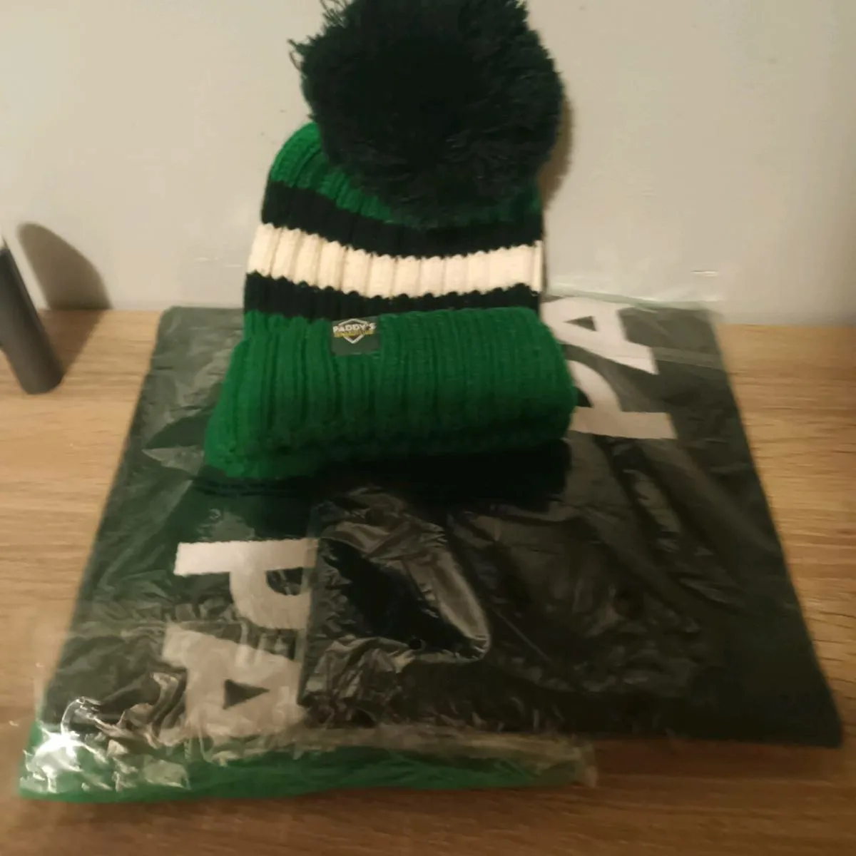 Paddy Power Scaff 2 and Hat 11 hat 2 scarf - Image 3