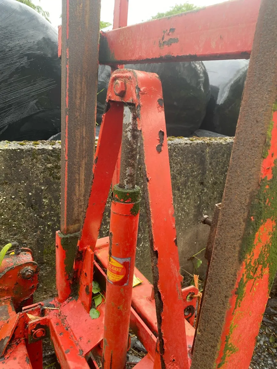 Farm machinery - Image 4