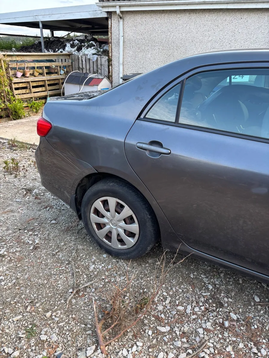 Toyota Corolla 2007 - Image 2