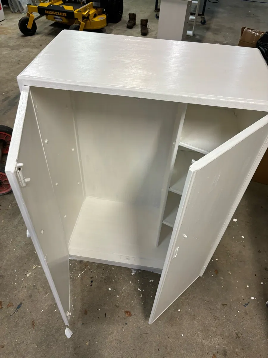 White press - Image 2