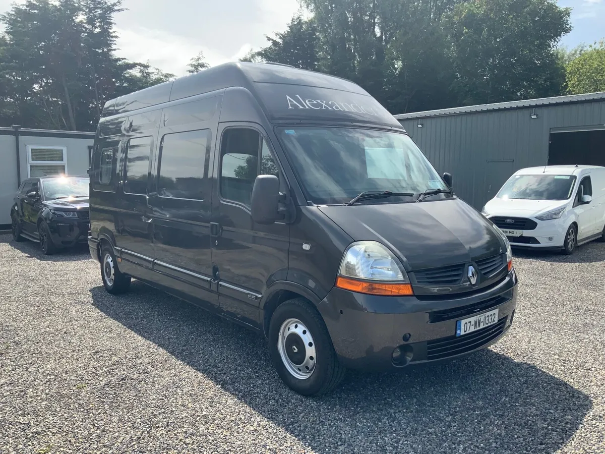 Renault Master Horsebox 🐎 on ( Car licence  ) . - Image 2