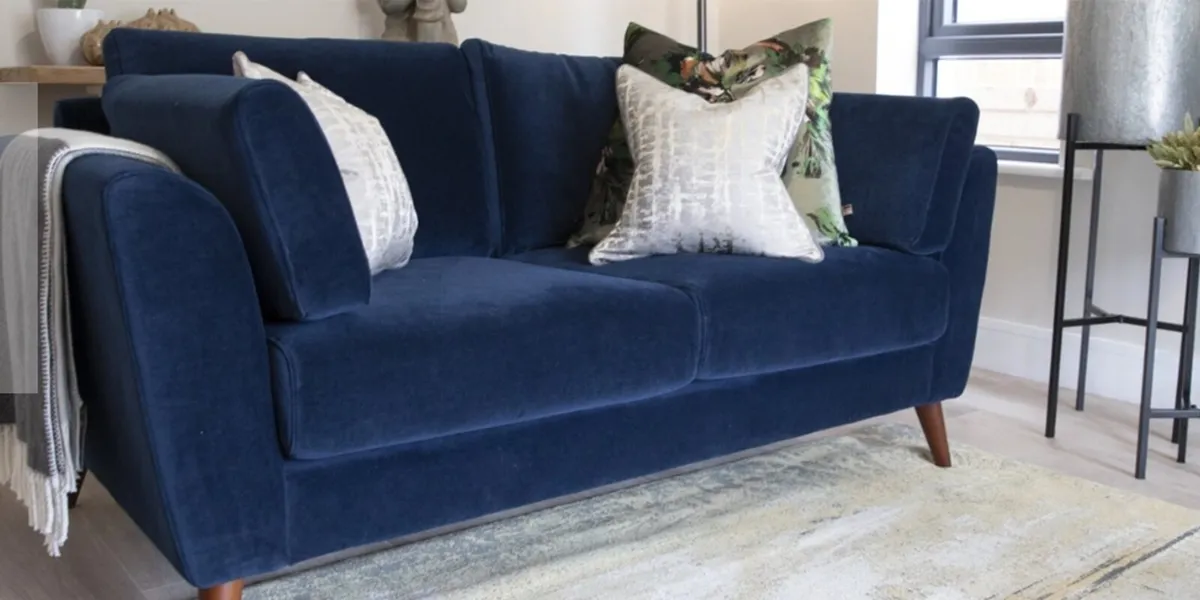 Couch 2 seater blue velvet - Image 2
