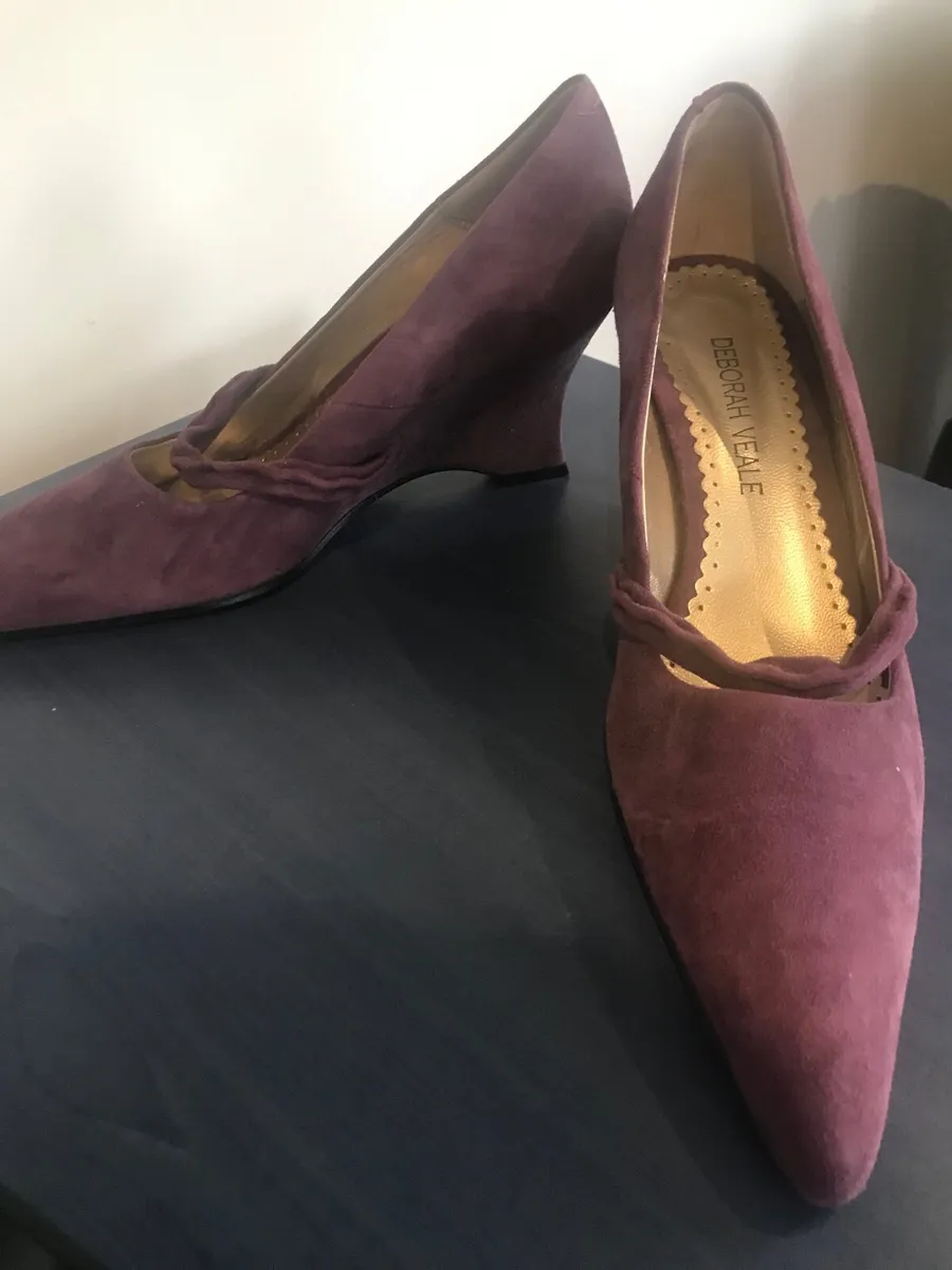 Designer shoes by Deborah Veale - Image 1