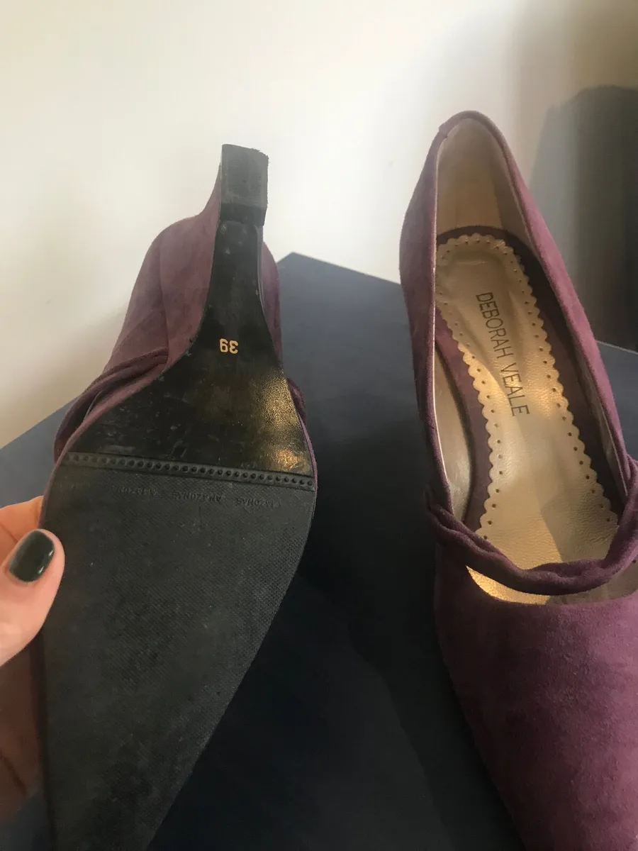 Designer shoes by Deborah Veale - Image 2