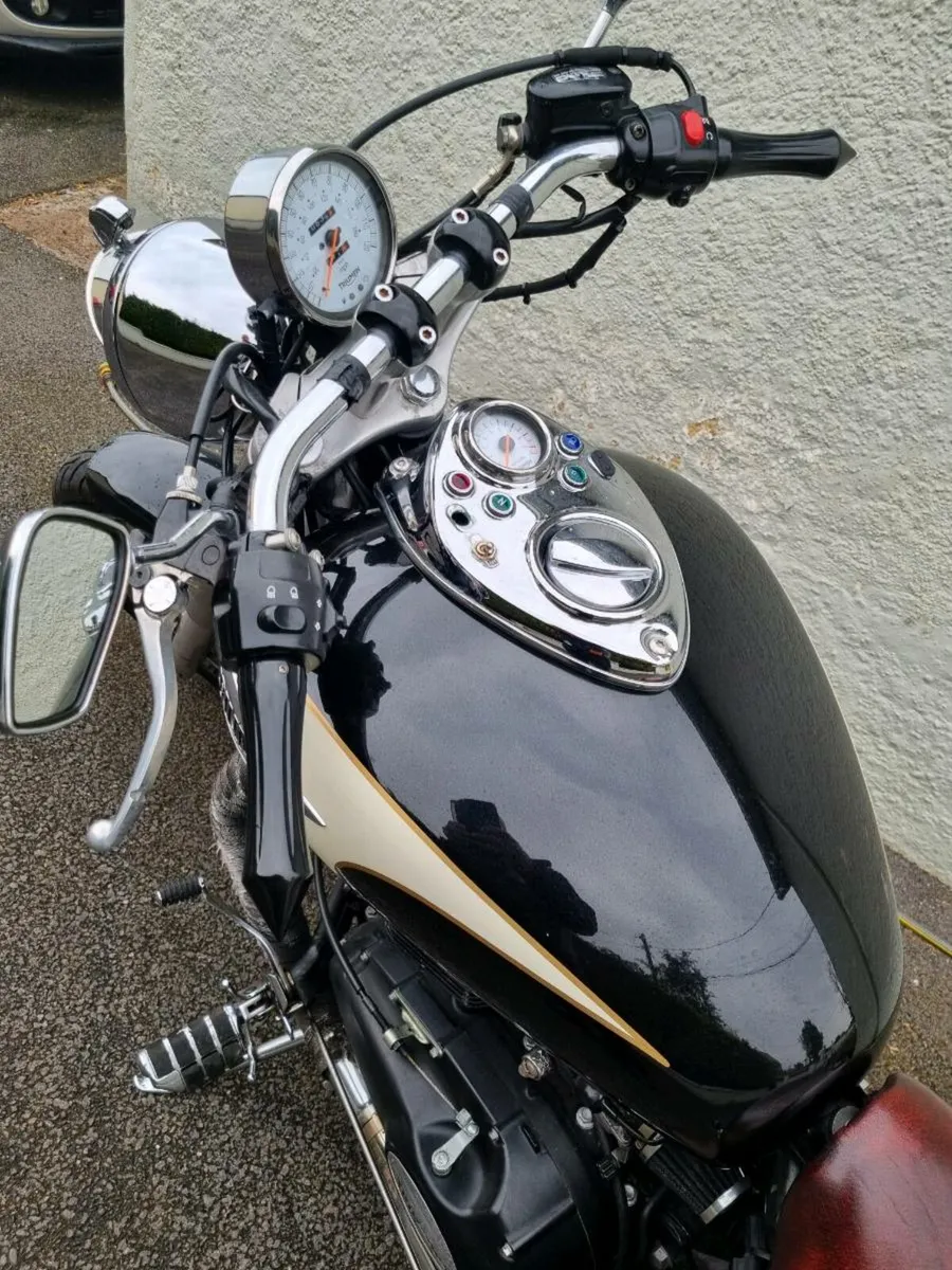 2010 triumph speedmaster bobber - Image 2