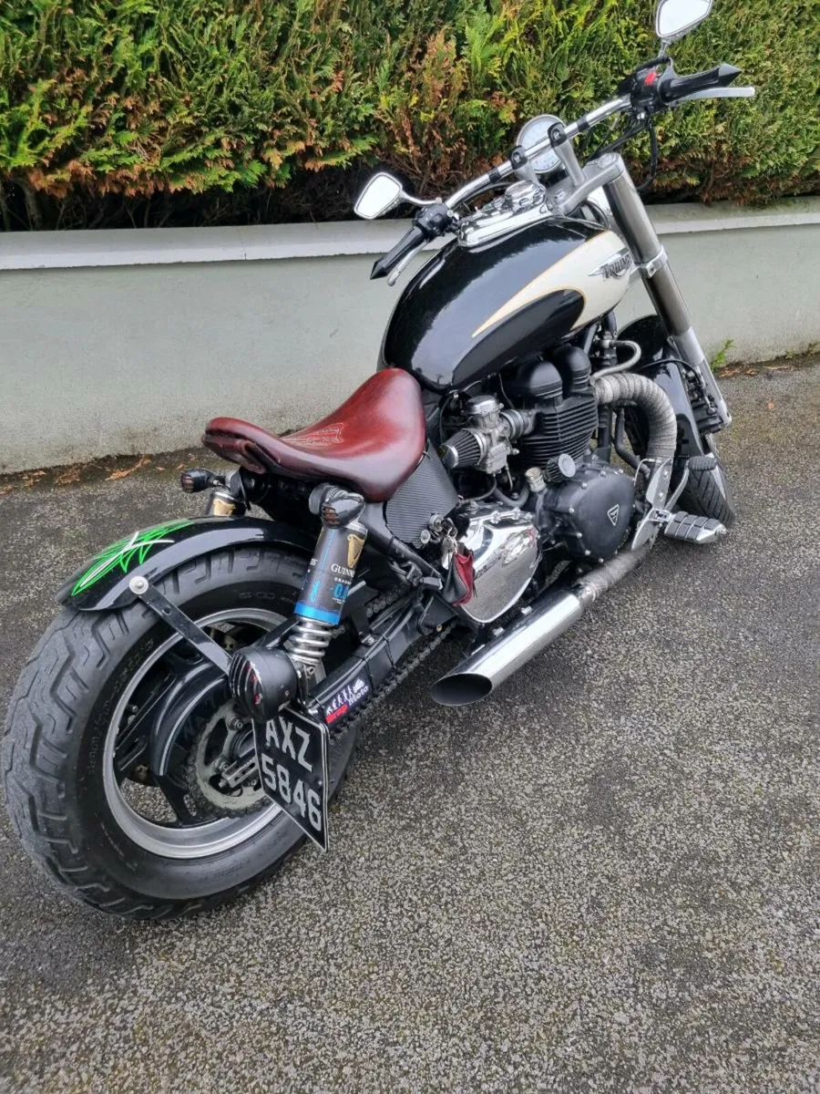 2010 triumph speedmaster bobber - Image 1