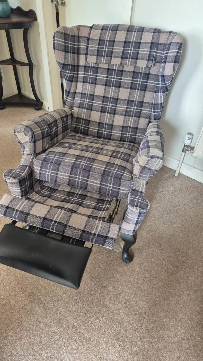 Parker Knoll Armchair Model PK1102, Reupholstered - Image 1