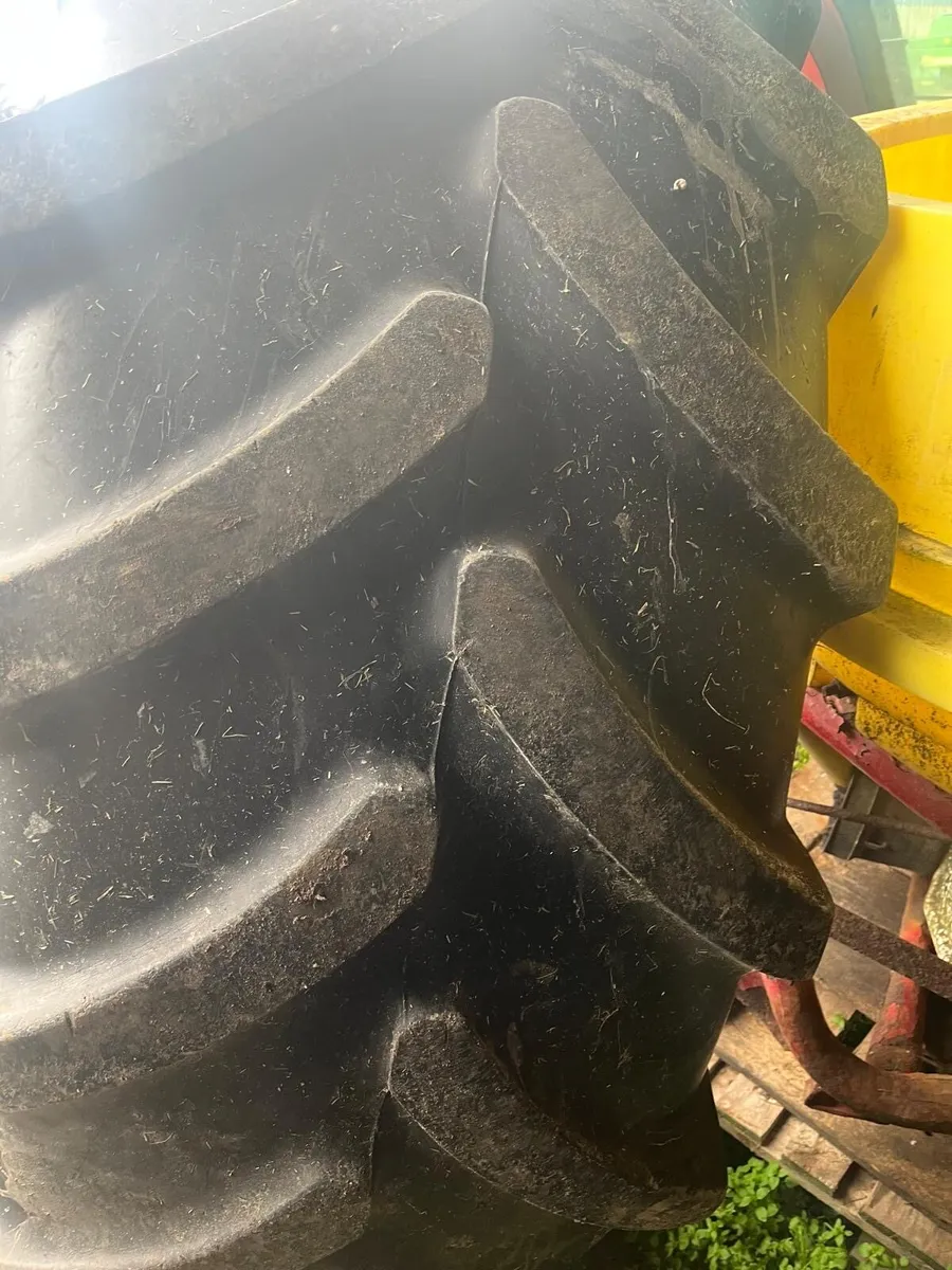 Tractor tyre - Image 1