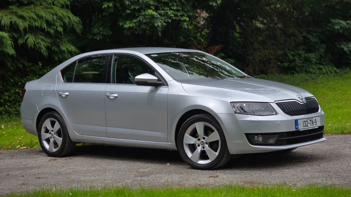2013 Skoda Octavia 2.0 TDI 150BHP Elegance - Image 2