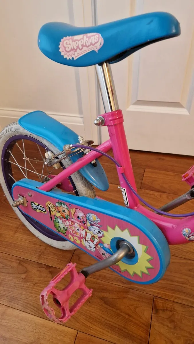 Bike with front basket - Image 4