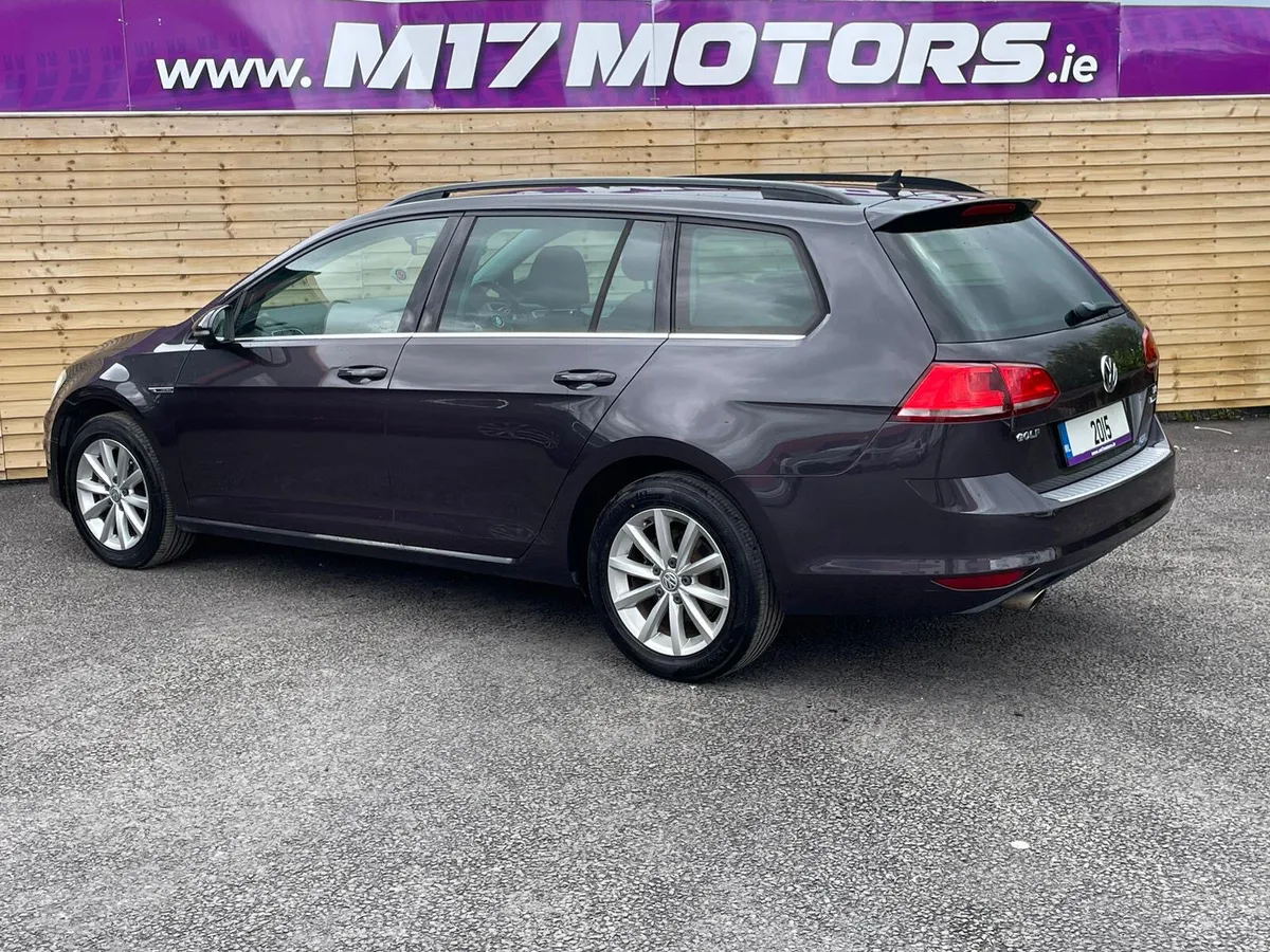 VW GOLF LOUNGE EDITION AUTO - Image 3
