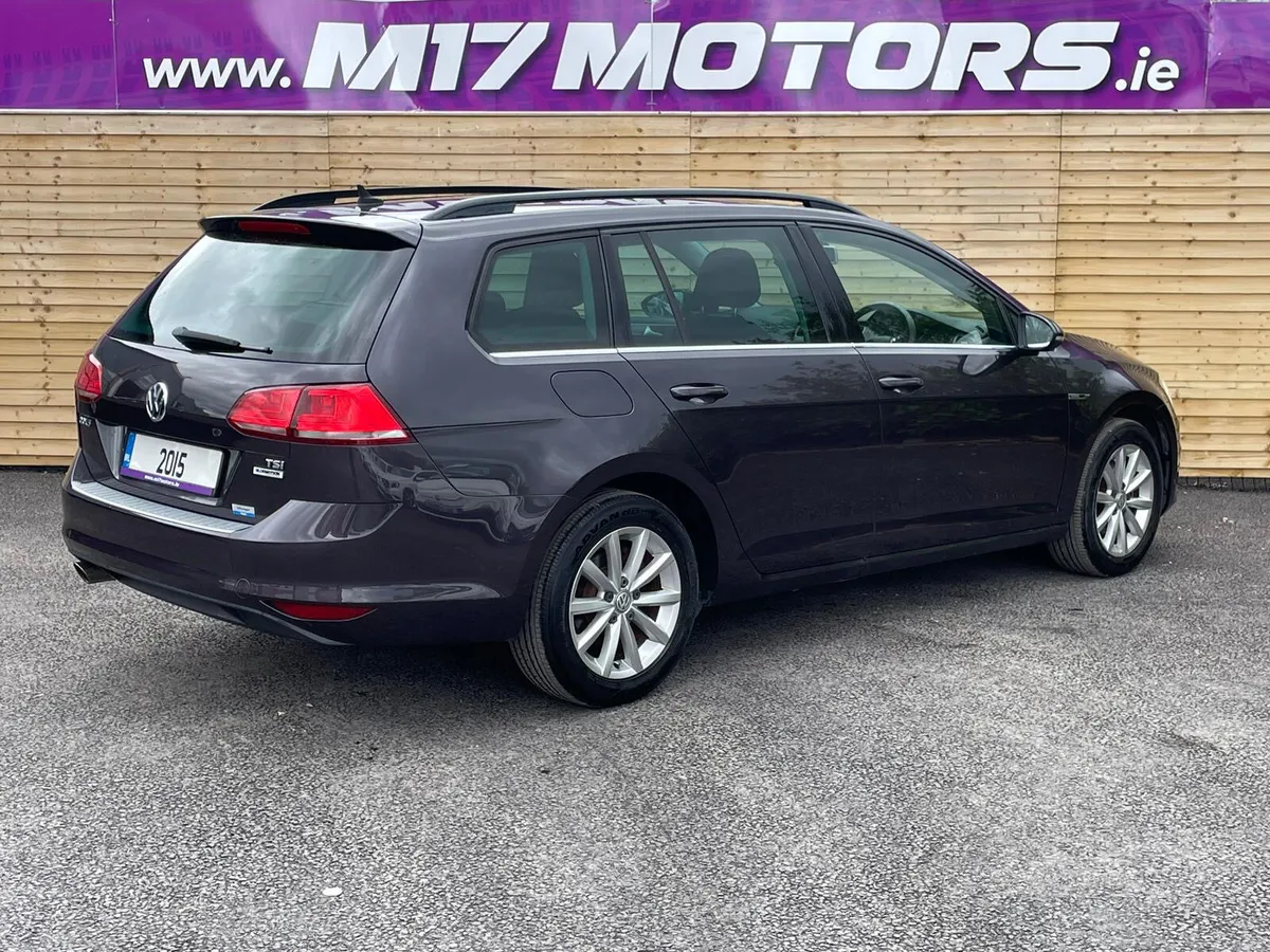 VW GOLF LOUNGE EDITION AUTO - Image 4