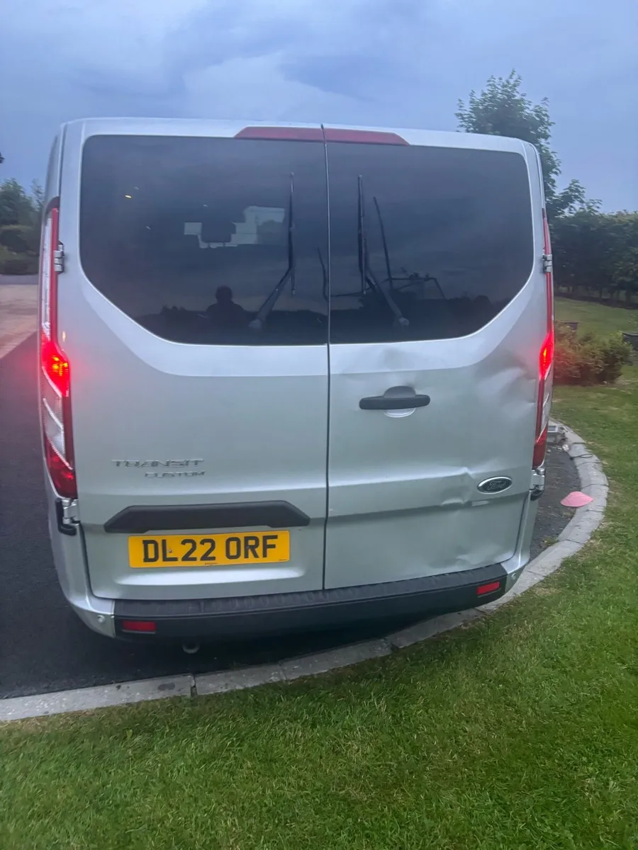 Ford Transit Custom Trend  9 seater 2022 - Image 4