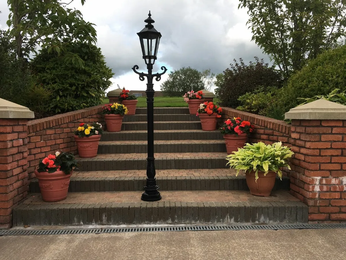 Aluminium garden driveway lights - Image 2