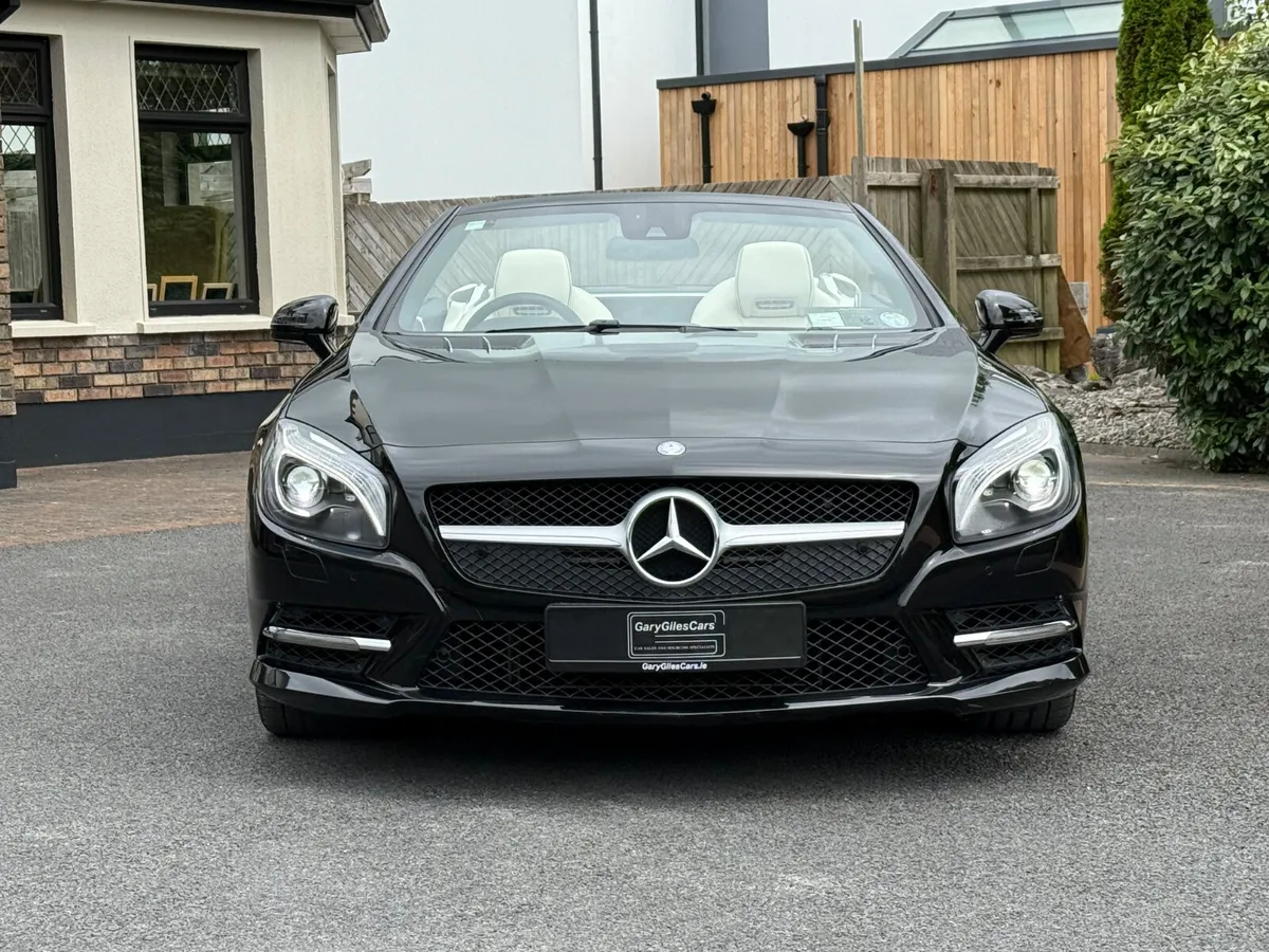 Stunning 141 Mercedes-Benz SL350! - Image 2