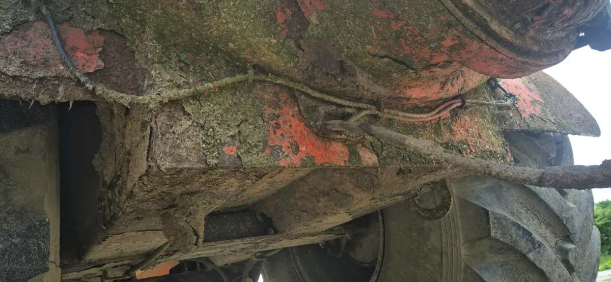 Tank needing repair  welding front and rear faces - Image 3
