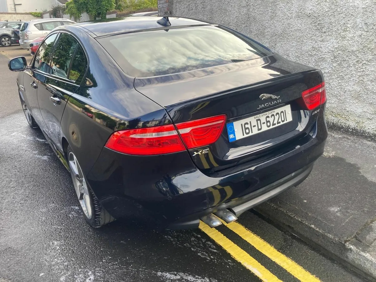 Jaguar XE 2016 - Image 4