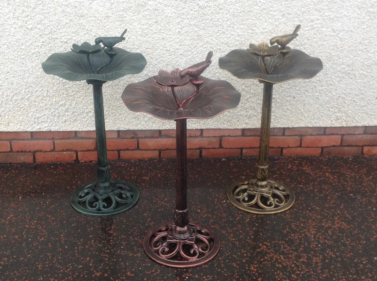 Cast iron garden water taps, pumps & bird baths - Image 2