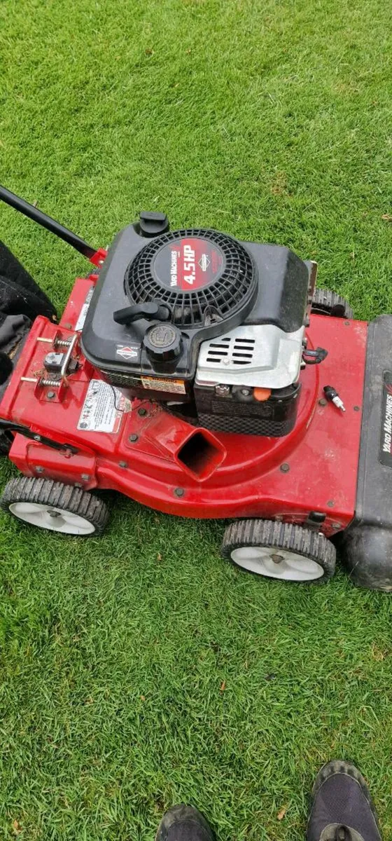 Chipper/Shredder/Vacuum - Image 1