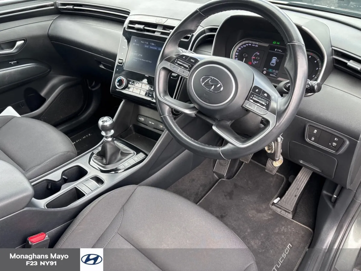 Hyundai Tucson COMFORT PLUS 1.6 DIESEL 5DR - Image 2