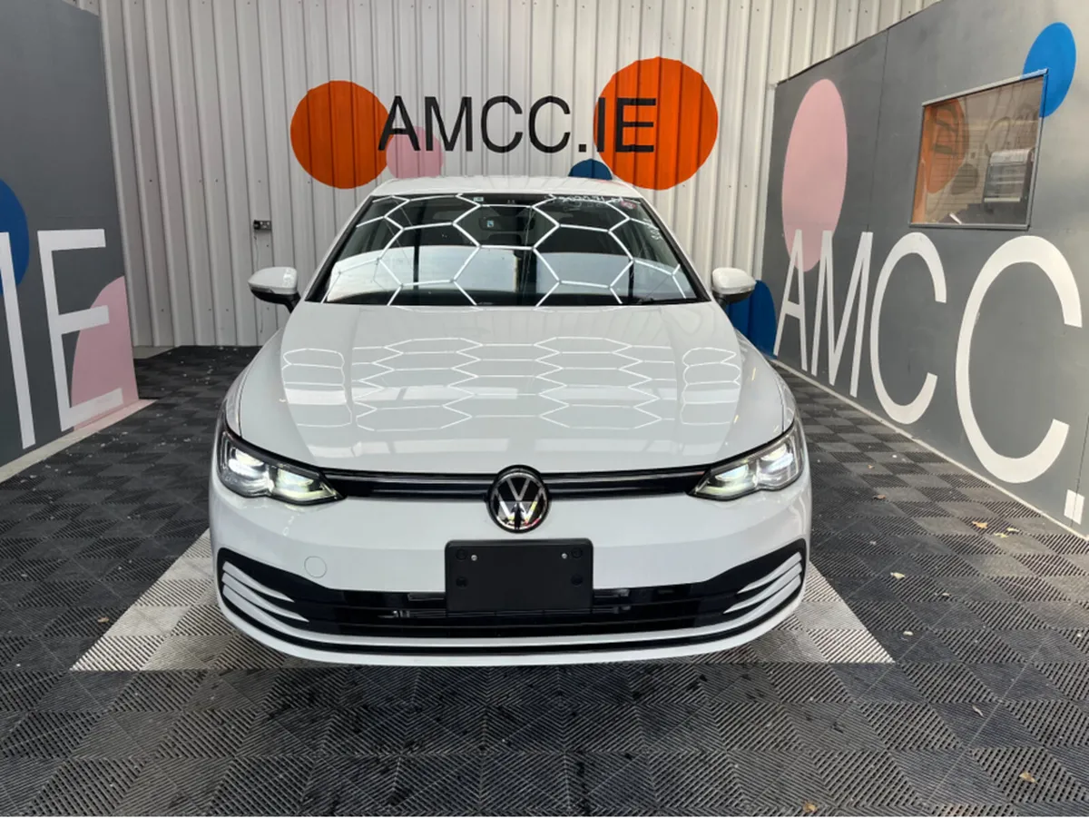 Volkswagen Golf 1.0 PETROL / ETSI MODEL / 19k KMs - Image 2